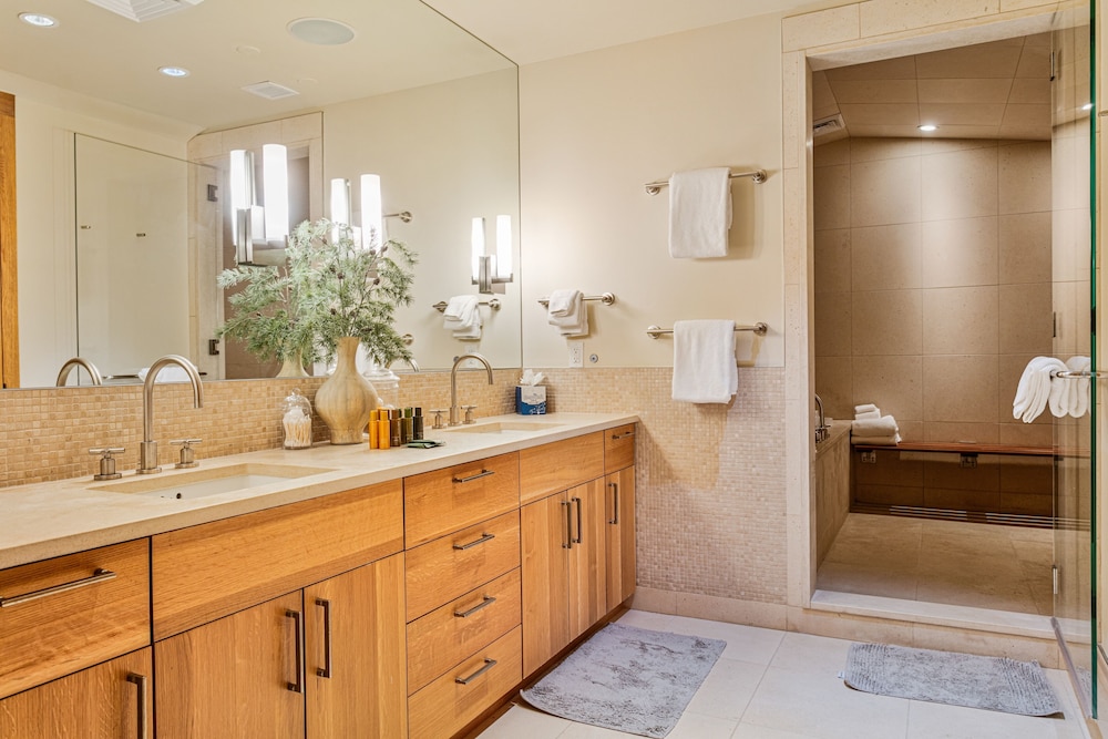 Grand Lodge - Four Bedroom #502 - Ski-in/ski-out 4 Condo