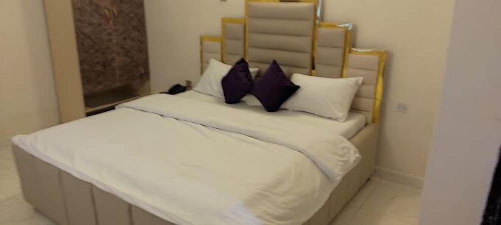 Royal Swiss Apartments and Suites