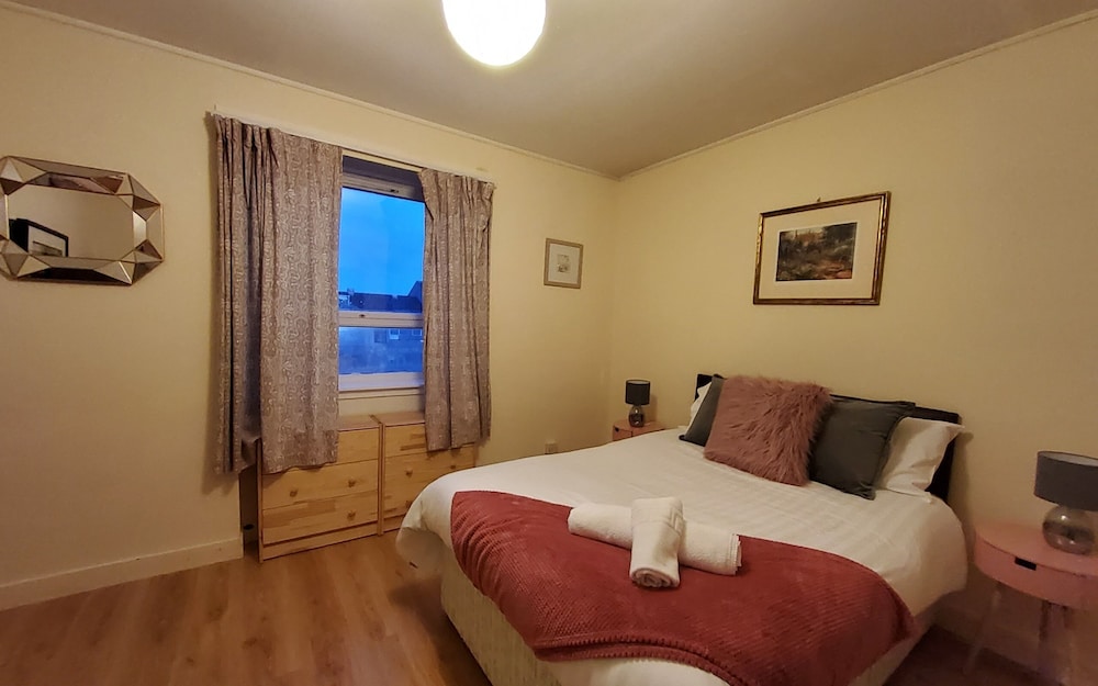 Sensational Stay - Bedford Avenue view 4