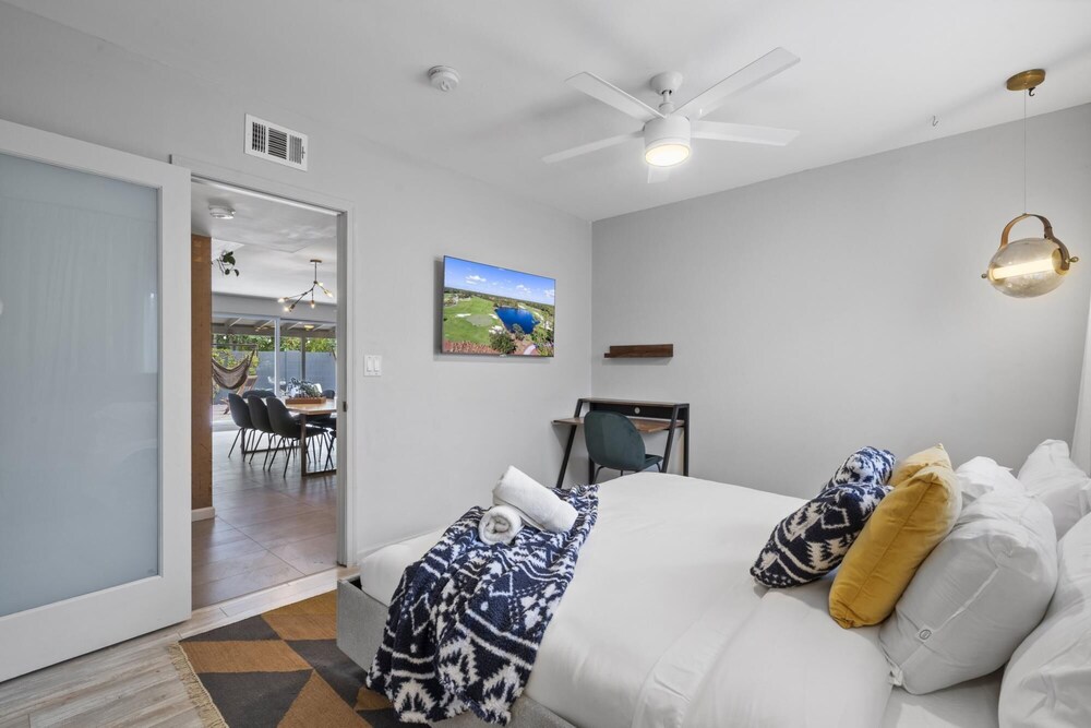 Mid Century Stunner by Homeslice Stays