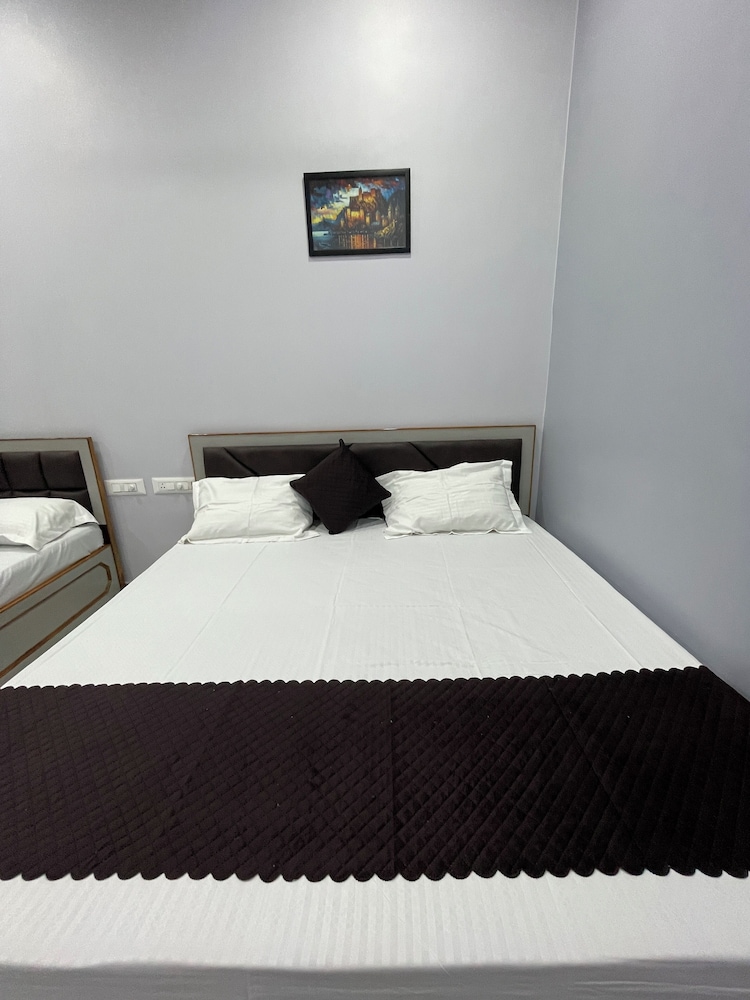Rudransh Vintage Home