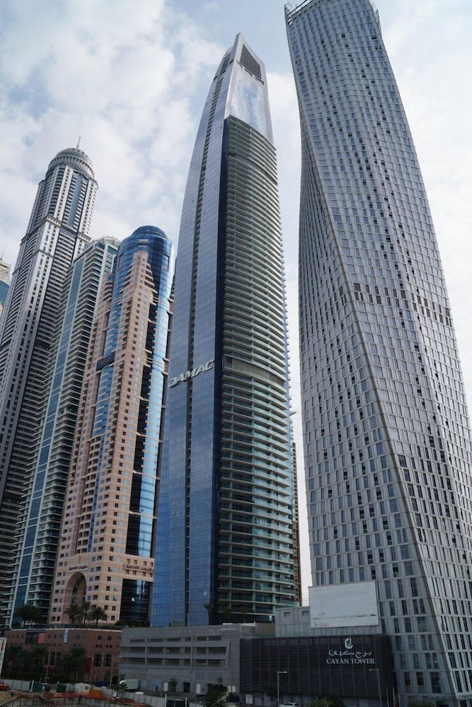 High End Luxury Stay with Full Palm Jumeirah View