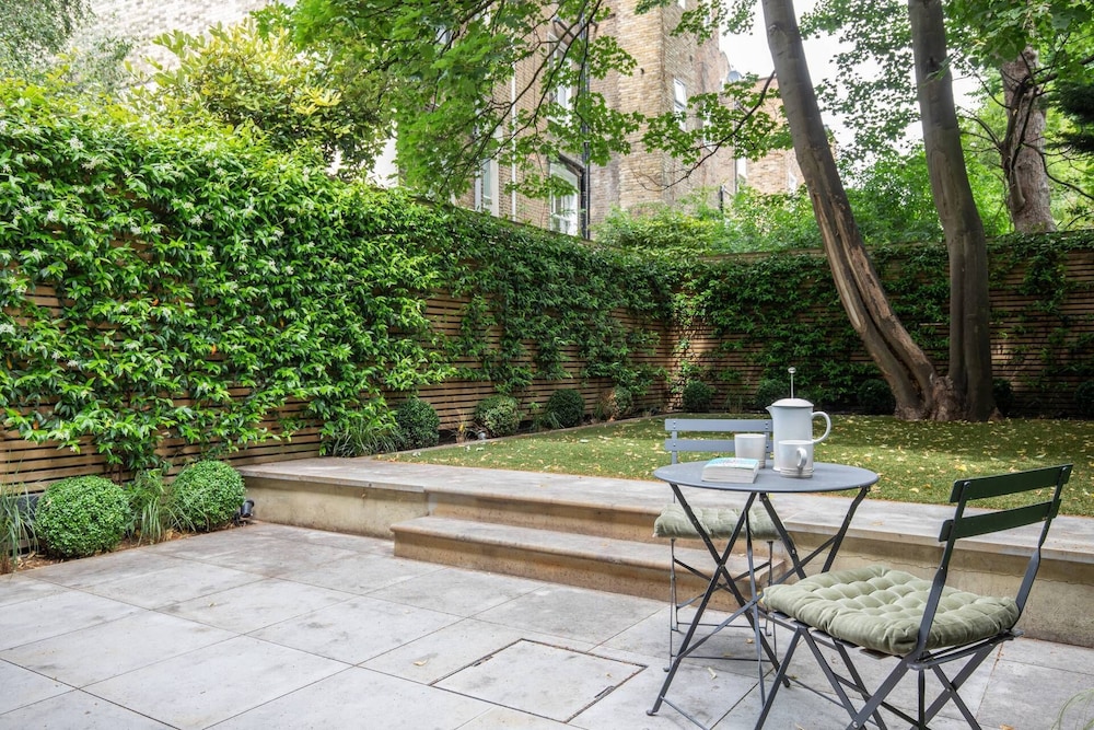 Westbourne Park Road Xviii by Onefinestay