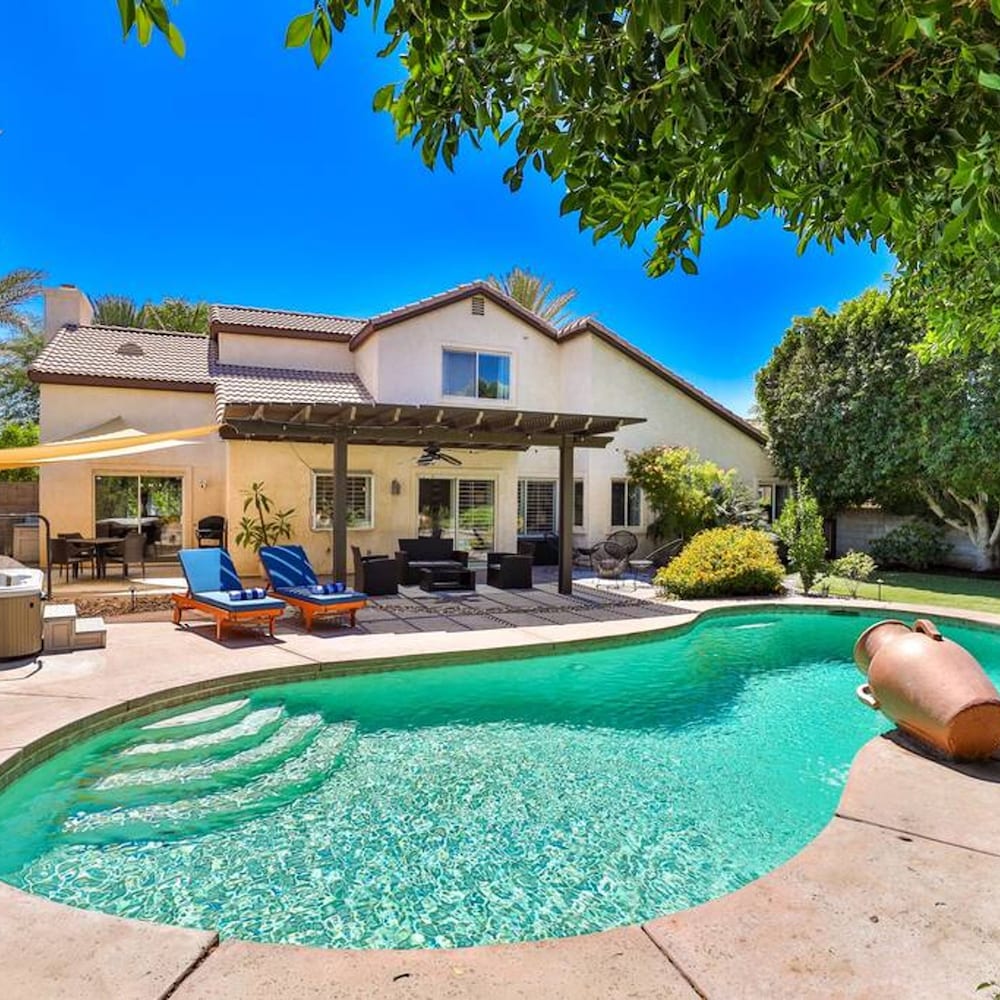 Private Oasis Pool