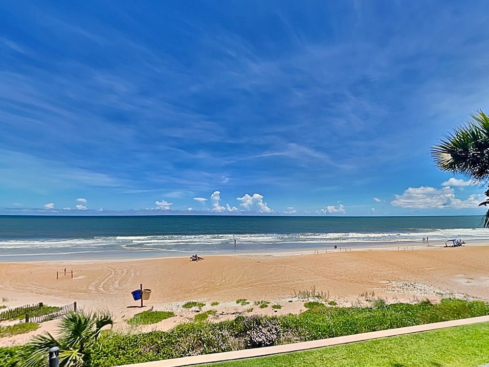 Barry Palm 202 by Distinctive Beach Rentals