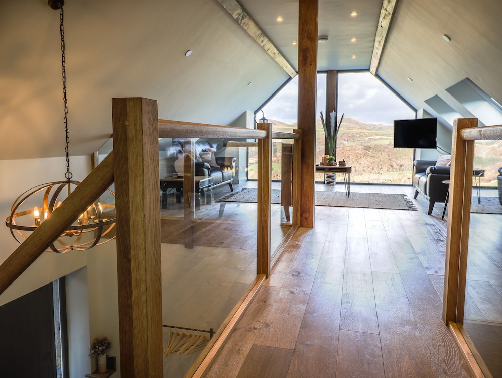 Tyn Llwyn Barn