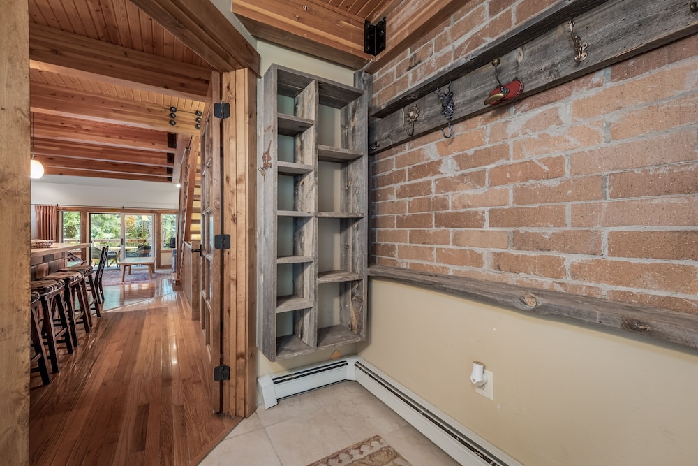 Winterwood 5 2 Bedroom Townhouse by RedAwning view 2