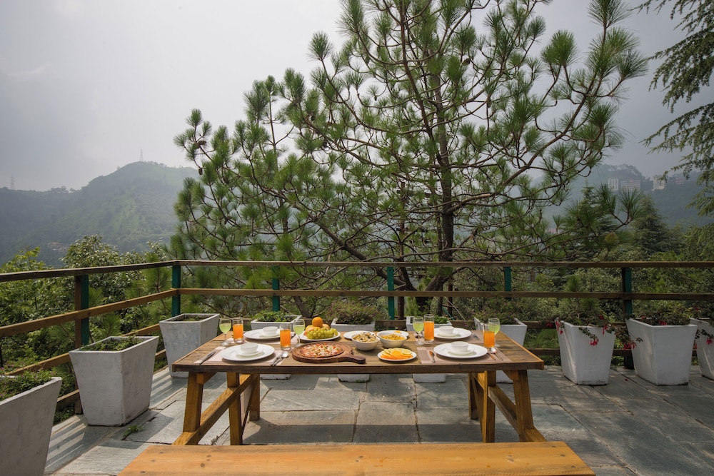Alaya Stays Suro Woodbine Chalet Cottage