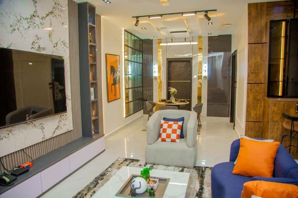 Aviv Luxury Homes