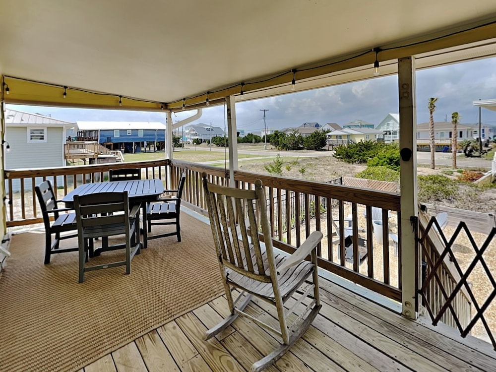 Mountains to Sea by Topsail Realty