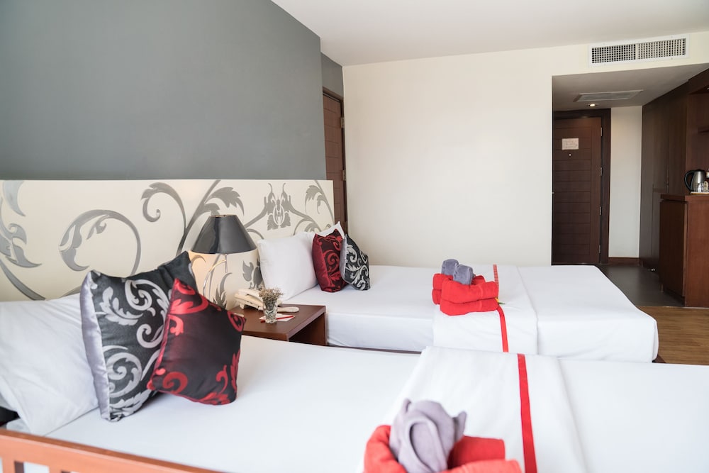 GRAND JOMTIEN PALACE HOTEL