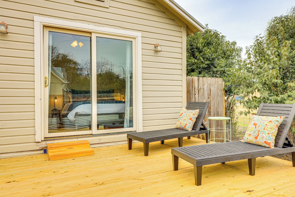 Walk to Main Street: Cottage w/ Deck in Bandera!