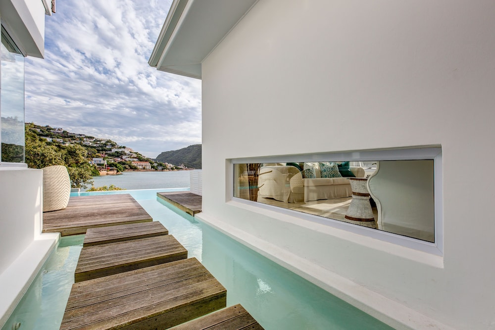 Amanzi Island Boutique Hotel