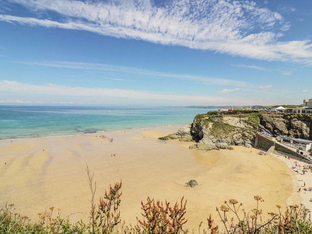 30 Cliff Edge