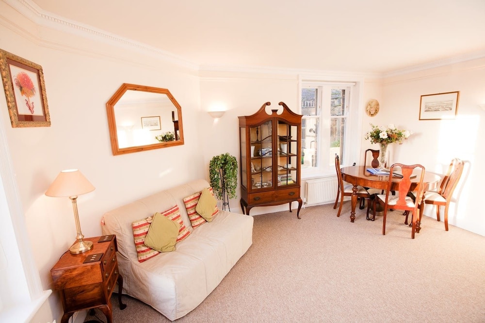 Sherborne Vacations - Abbey Court - Property Image 16