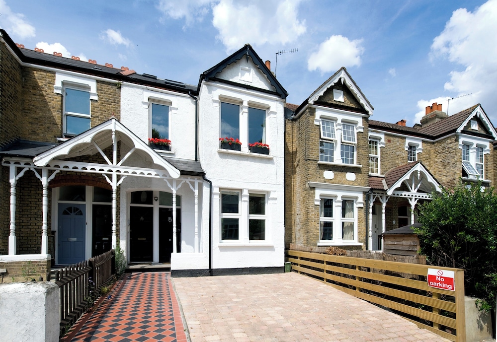 Cozy City Retreat in London