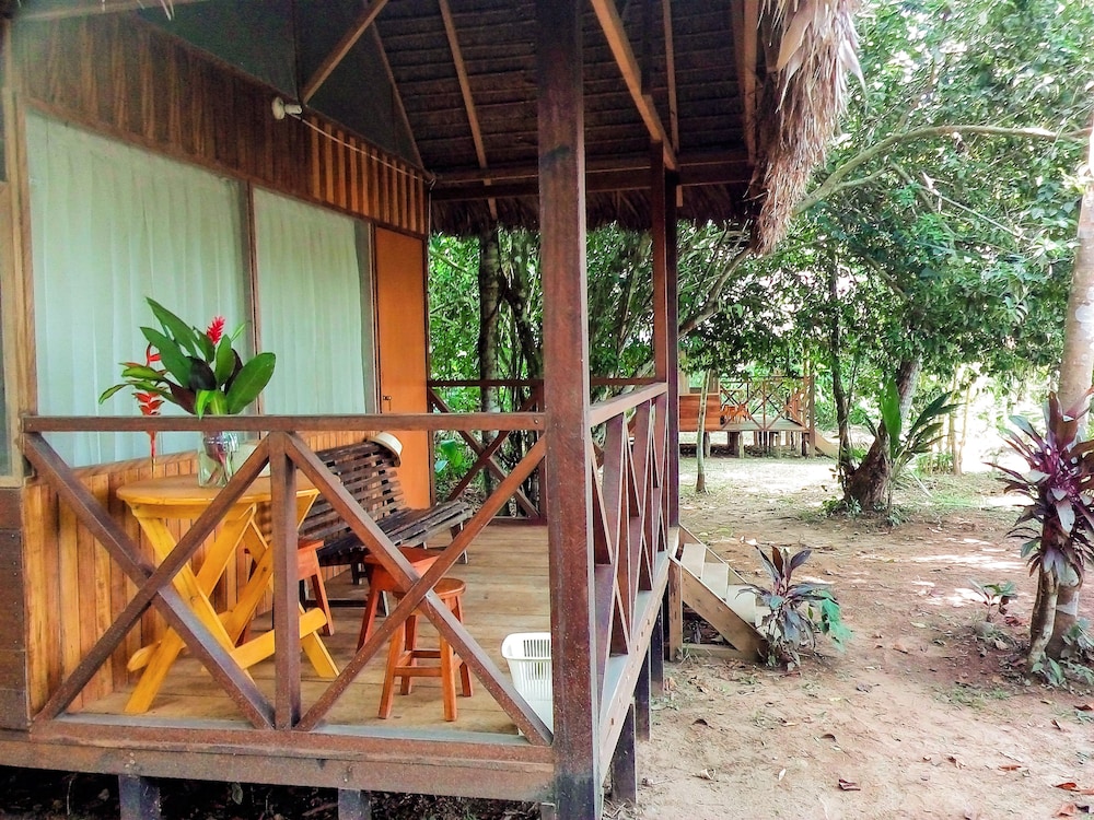 DON JAIME HOSTEL \/