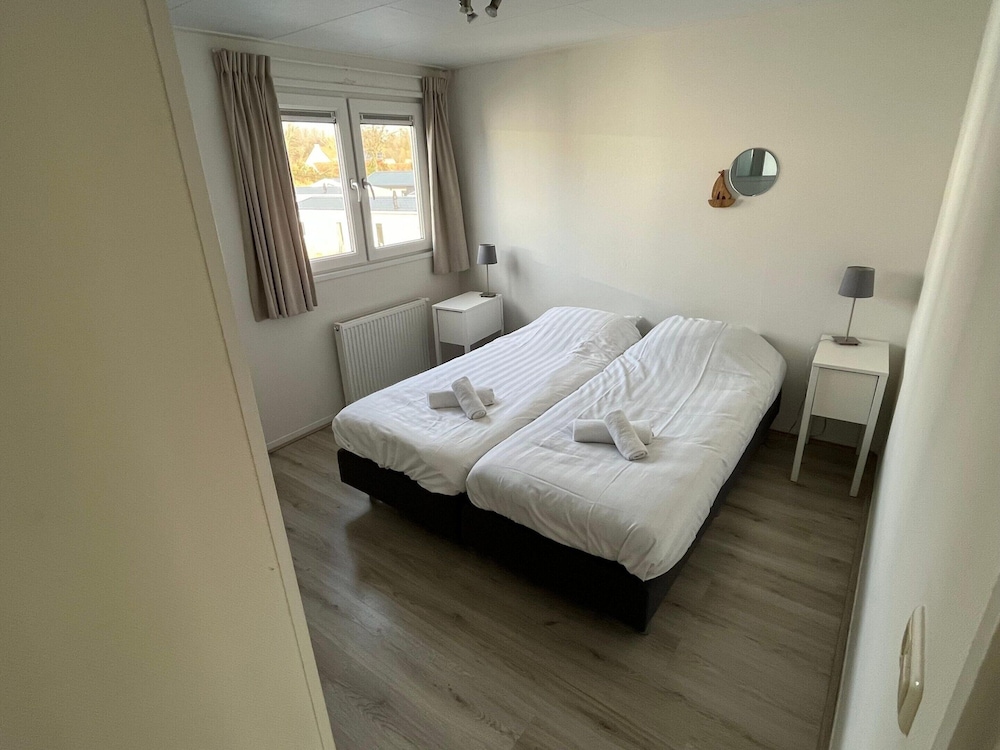 Nice Chalet at 4.5 km. From Rockanje view 3