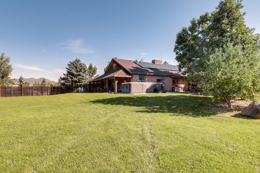 Heber City Home: Private Yard & Hot Tub! view 5