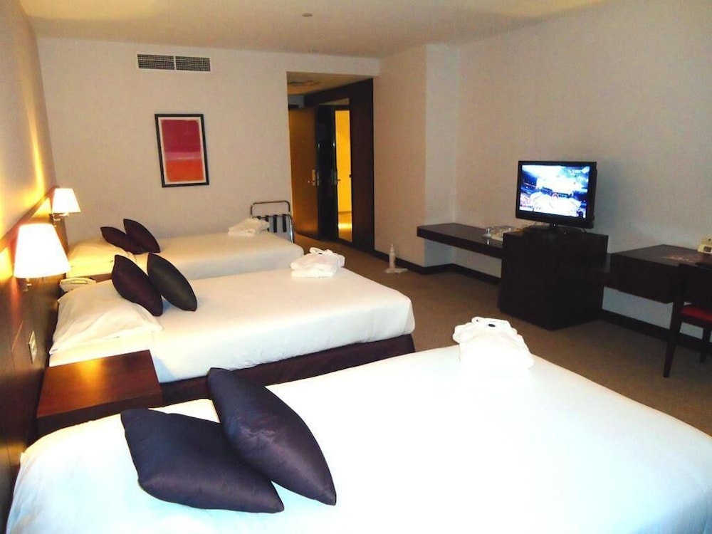 Abu Dhabi Vacations - Al Jazira Club Hotel - Property Image 21