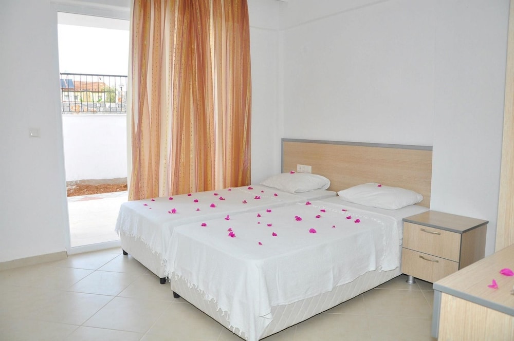 HYT Apart 2 Bedrooms 2 by DreamofHoliday view 4