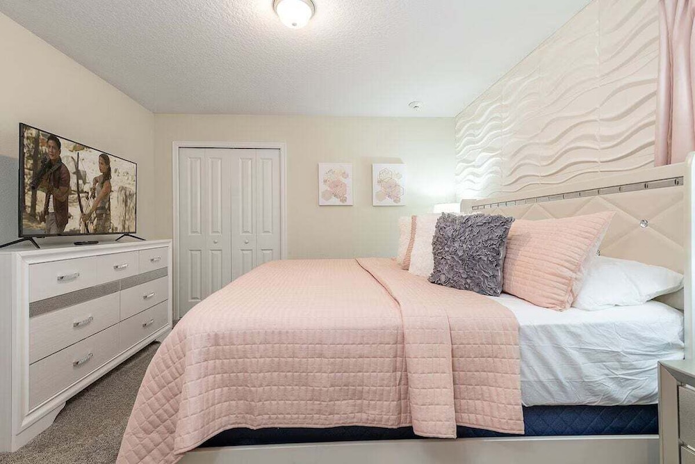 10br Storey Lake Home w/ Game Room, Pool & Spa Near Disney