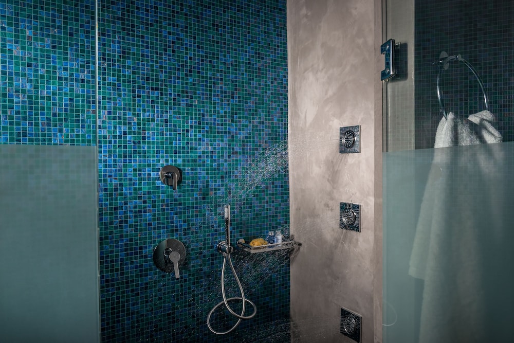 Elements of Caldera Suites