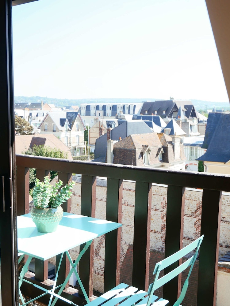 Deauville - Ultra Centre Balcon Luxe Moderne