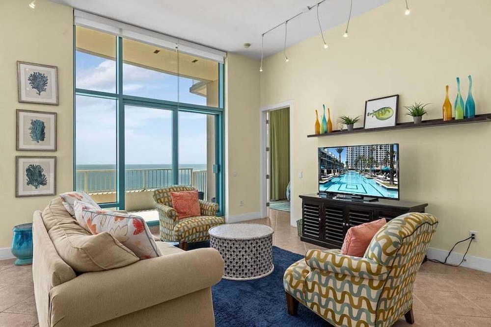 Penthouse Jr Unrivaled Luxury Insane Views 3 Bedroom Apts