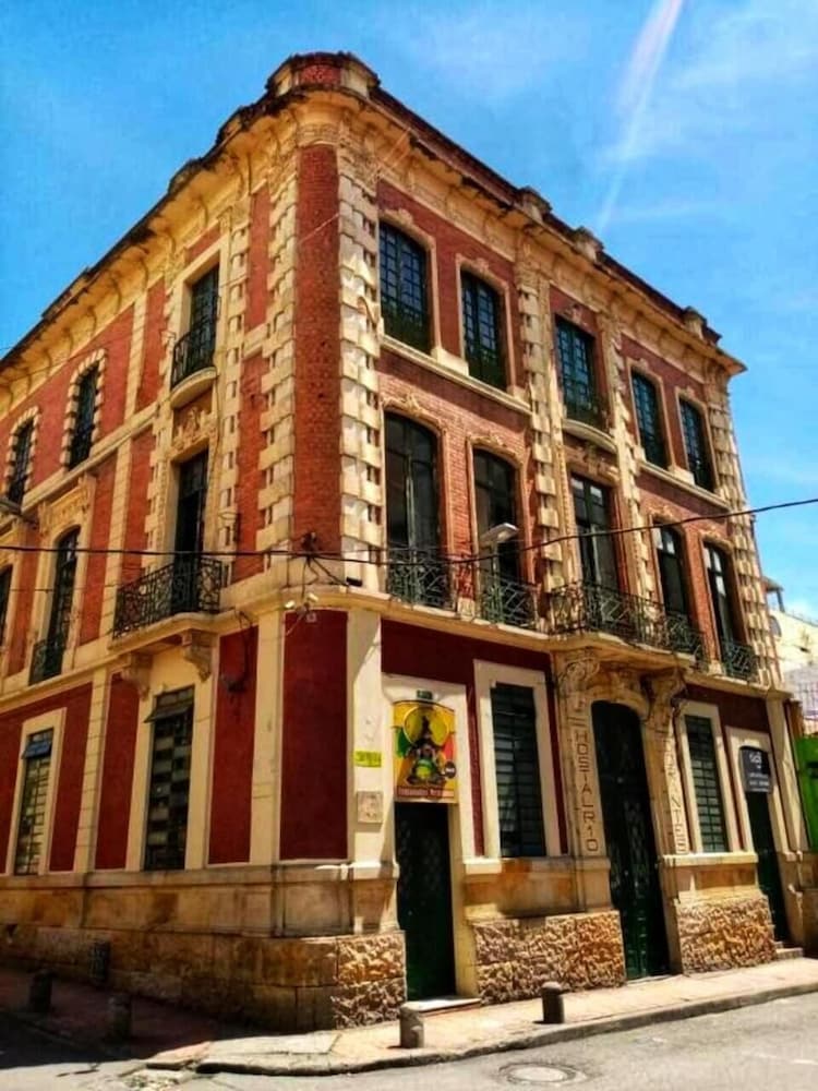 R10 Hostal - Hostel view 5