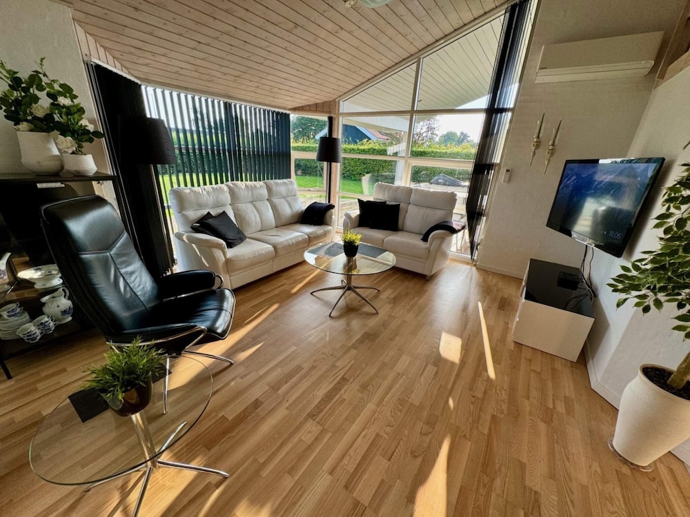 4 Star Holiday Home in Ronde