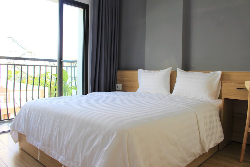 Lion Apartment view 3