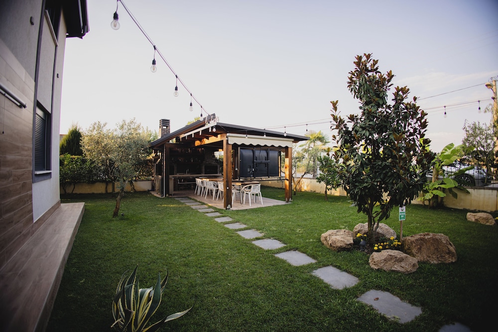 Lej & Laj Residence