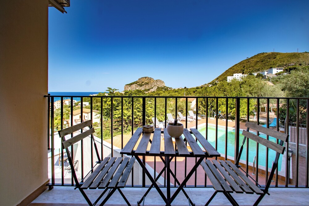 Pater Meus Suites