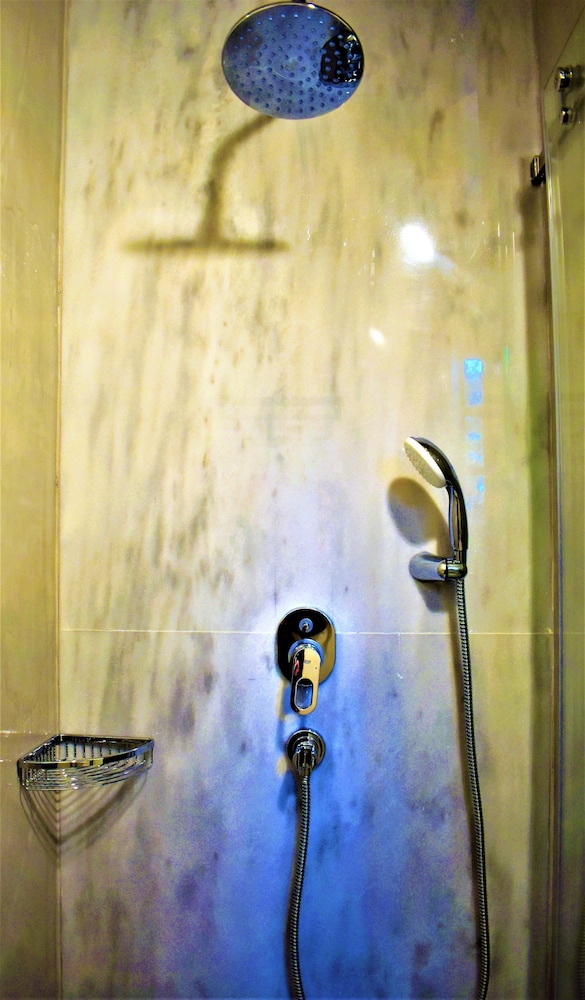 Acropolis Suites