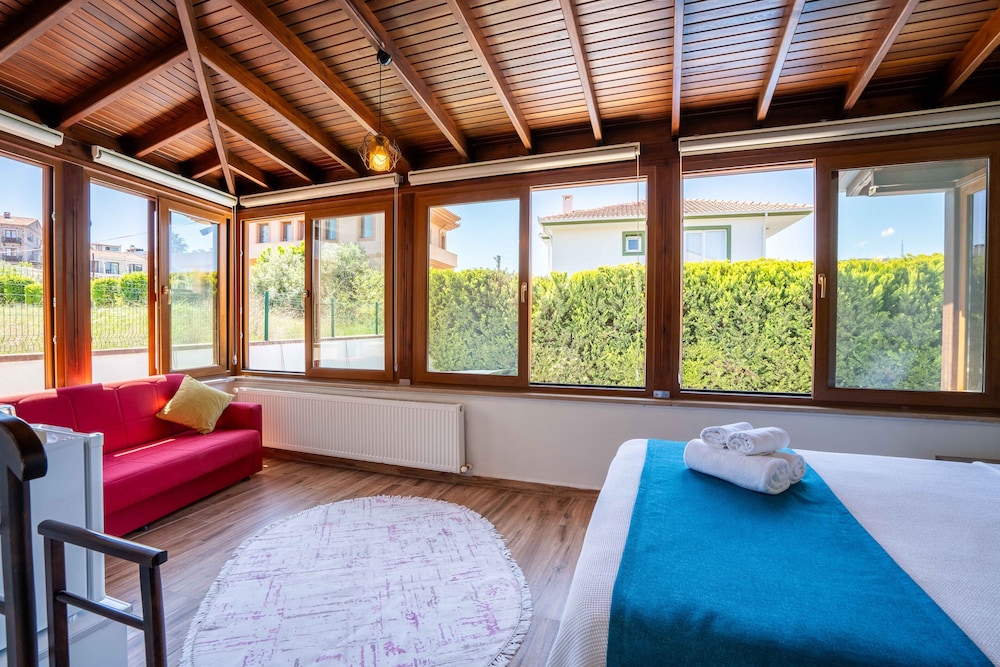 Cunda Giritlioğlu Otel Yetişkinlere Özel +12 - Image 10