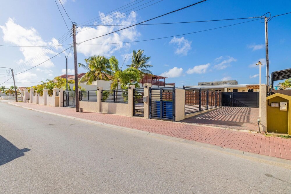 3BR Privatepool - Outdoor Dining - Great Location