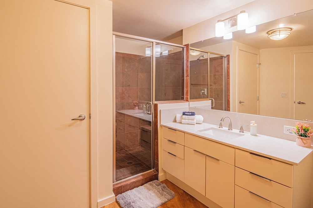 ROVE LIVING/KL - 44 Monroe
