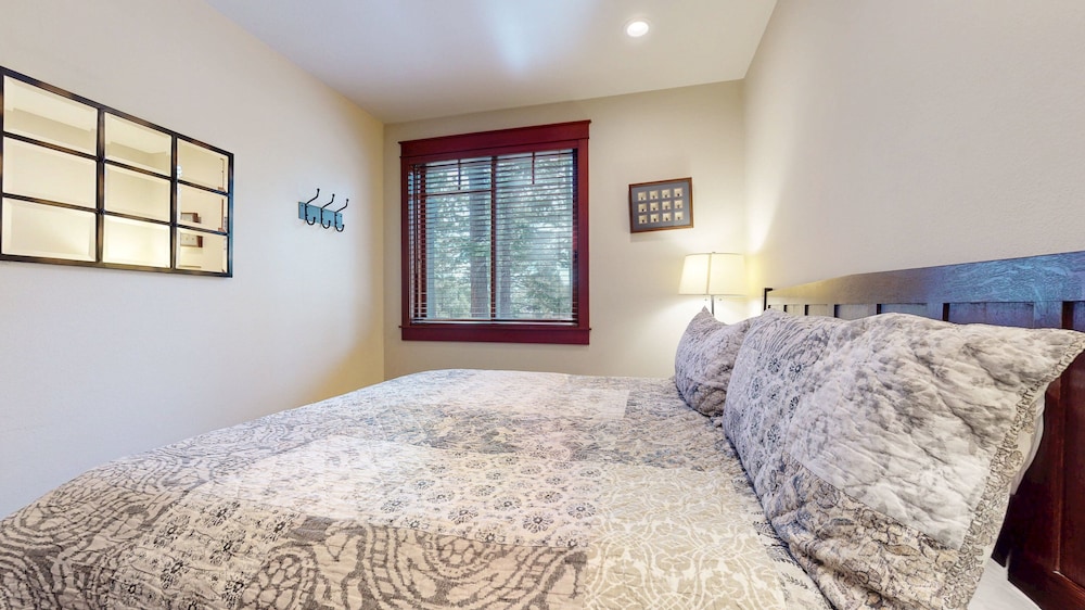 Timbers #2 4 Bedroom Townhouse