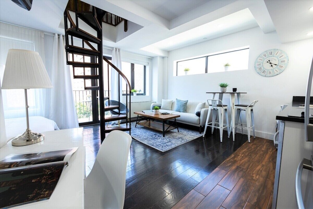 809 Midtown Apartments