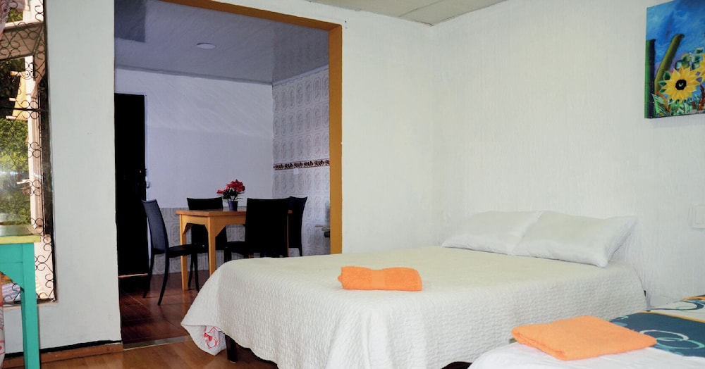casa hostal ave maria san antonio cali