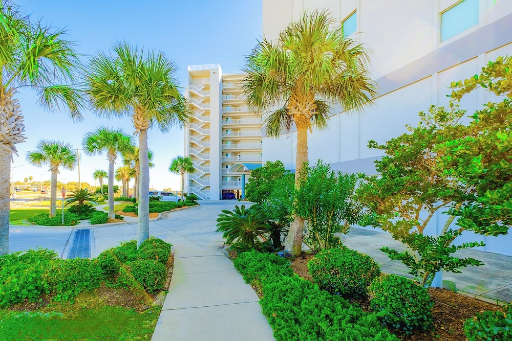 Hotel Sea Breeze - Image 1