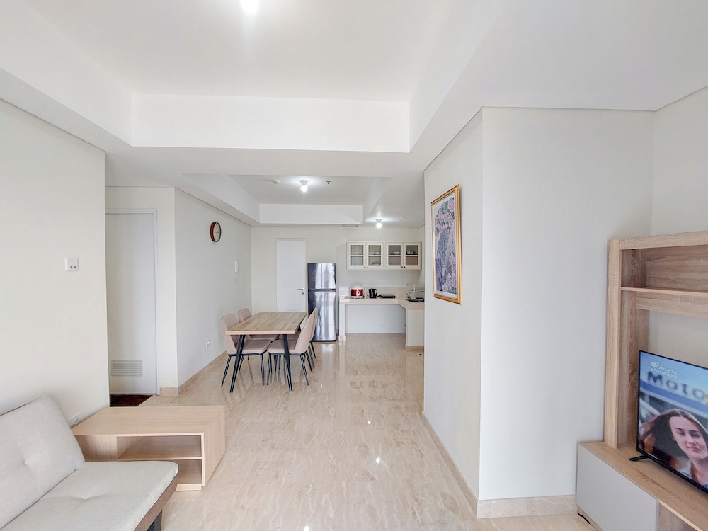 Serene And Comfort Living 3Br At Podomoro City Deli Medan Apartment