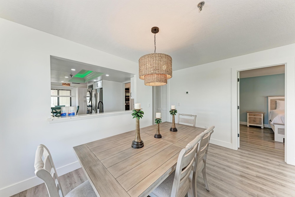 Anna Maria Island Beach Sands 202-private Beach Access-heated Pool