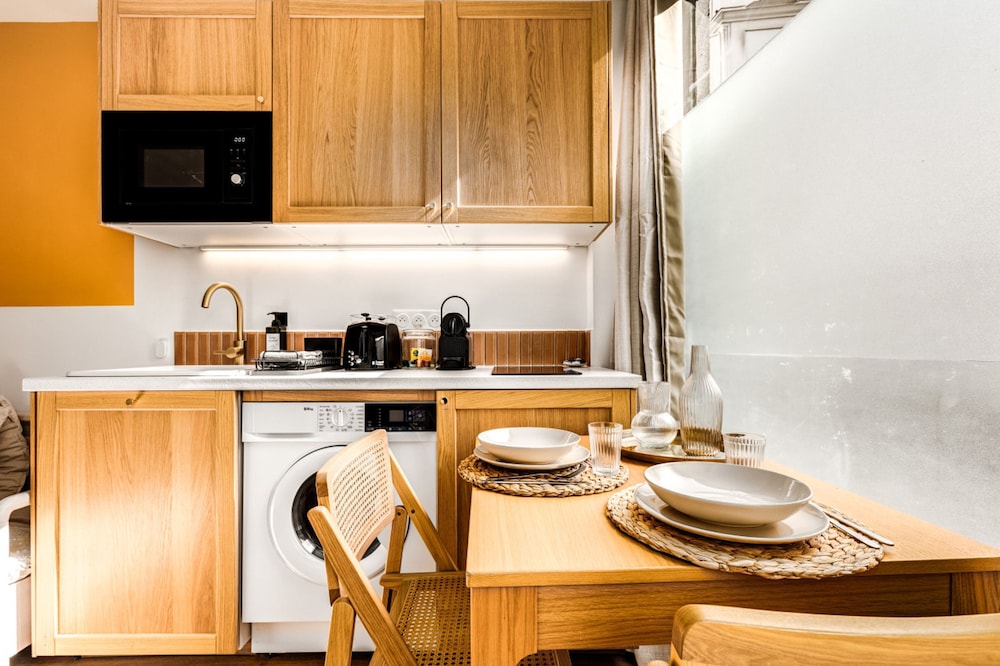 Lavie Maison Hot Tub Seaside Studio