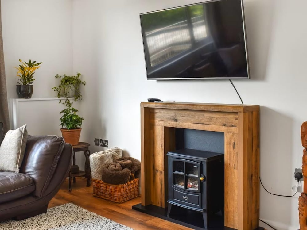 The Hideaway - Spacious 3 Bedroom Apartment