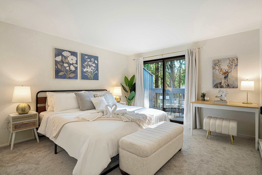 @marbella Lane-cozy Luxury Townhome Near Microsoft