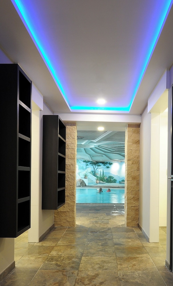 Hotel Villa Huxori - Property Image 4