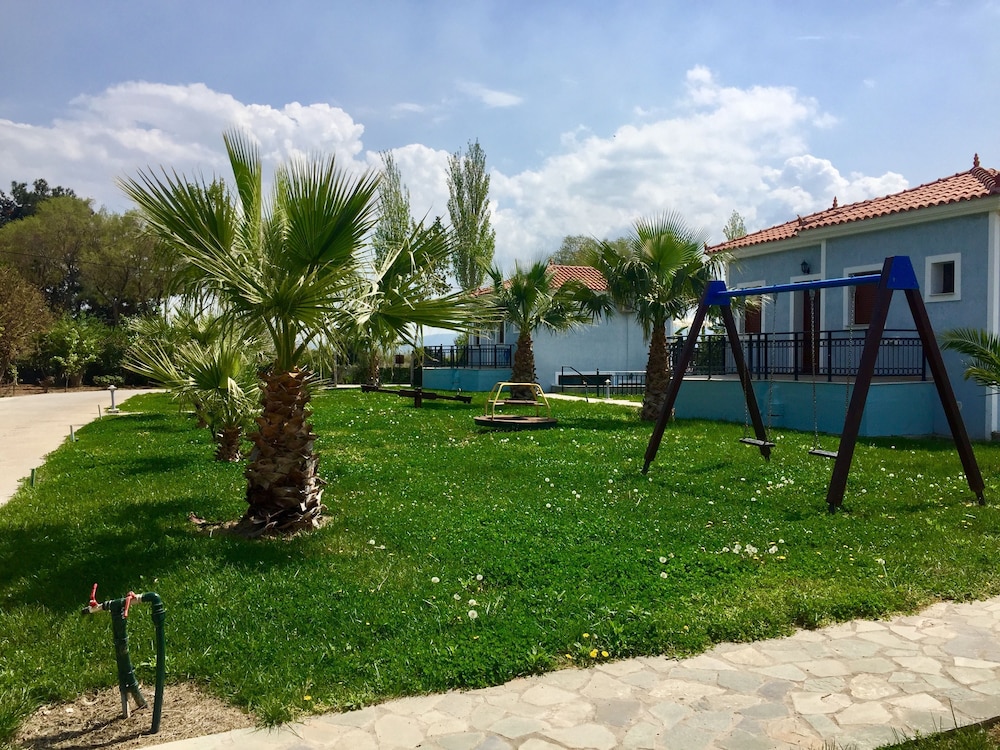 Kaloni village apartments