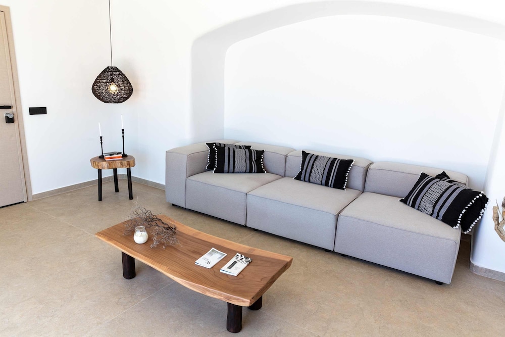 Amaze Mykonos Luxury Seaview Retreat